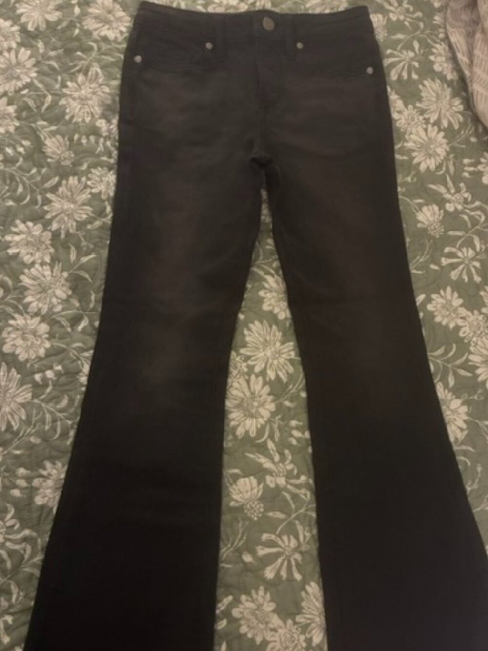 Brand New w/ Tags Epic Threads Flare Jeans size 8